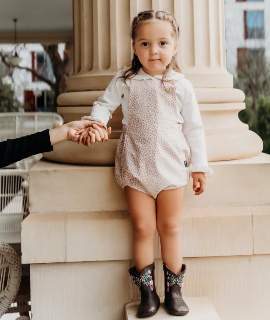 Juliet Boot, Chocolate