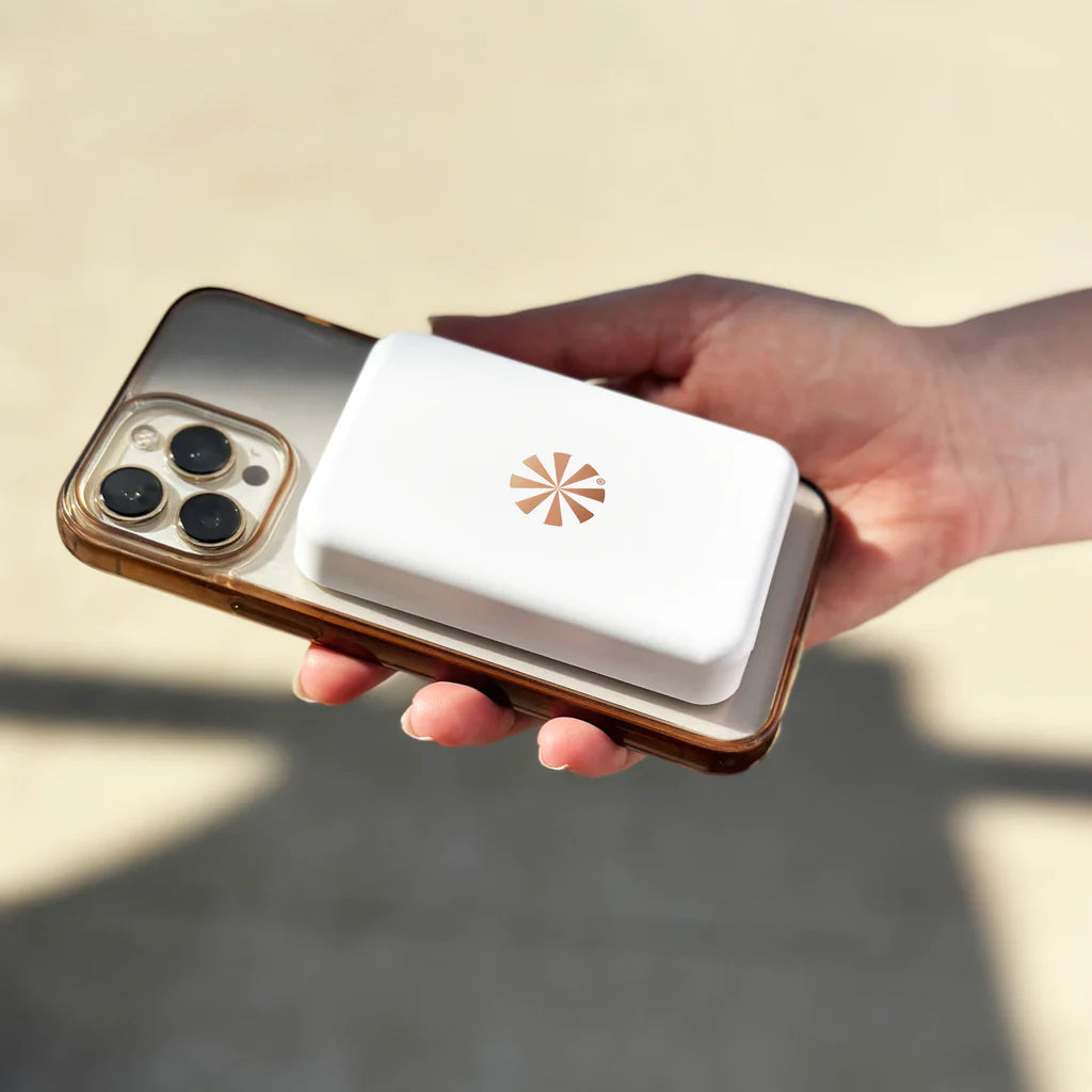 Piggy Back Power Magnetic Battery, Natural