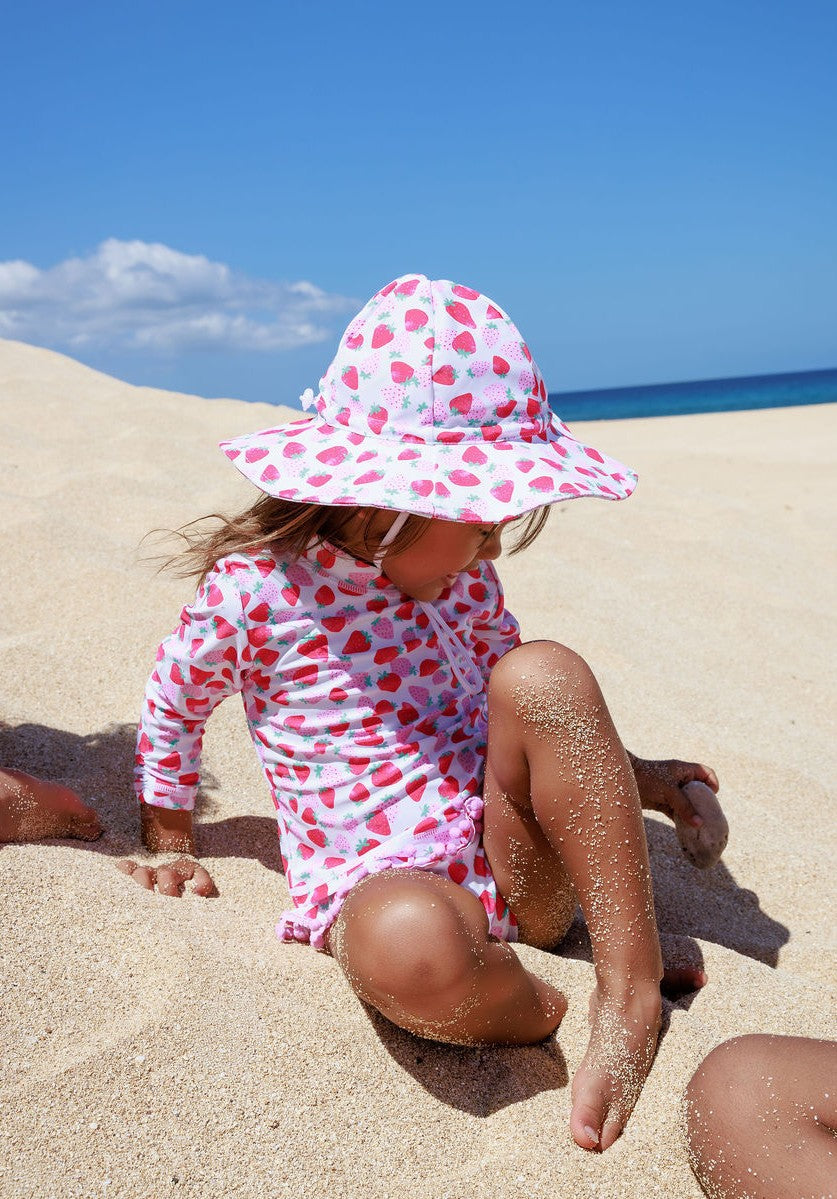 Sandy Toes Rashguard Swim Set, Strawberries