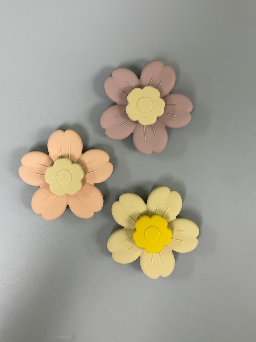 Daisy Toy Silicone Teether Spinner